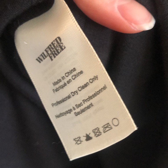 SOLD - Wilfred Free Teigen Dress in Black - Picture 8 of 9